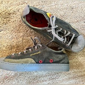 Satorisan sneakers